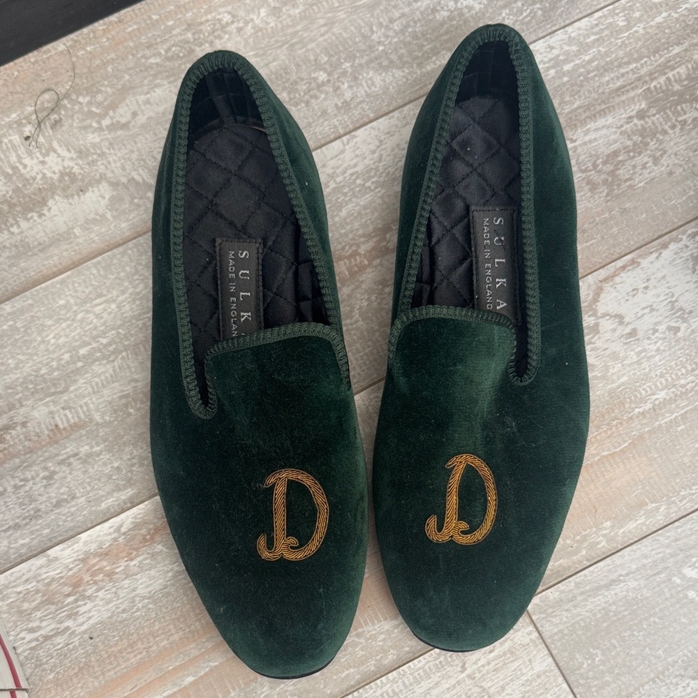 Sulka Green Velvet Slippers w/ Gold  Embroidered 'D’  Sz: 7.5 Made in England - Picture 2 of 7